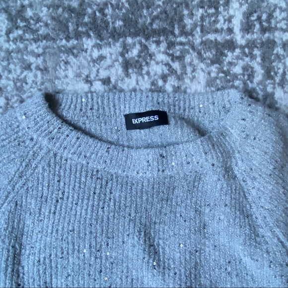Express sweaters - Picture 3 of 3